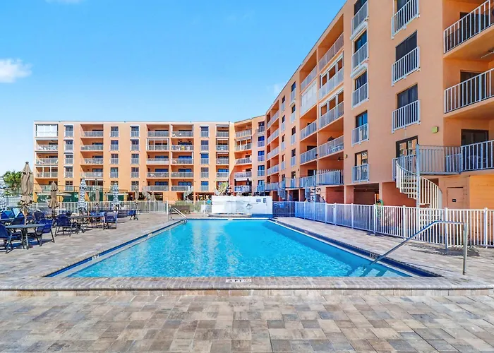Reef Club 208